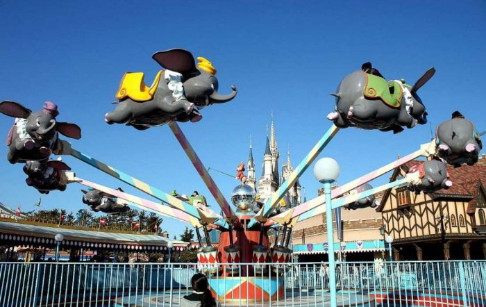 Dumbo Attractie voor kinderen bij Disneyland Tokyo