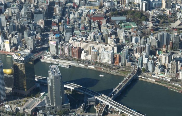 Uitzicht van de rivier vanaf Tokyo Skytree