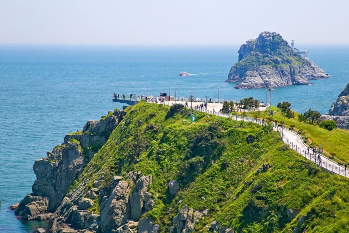 Oryukdo eilanden en de Skywalk in Busan