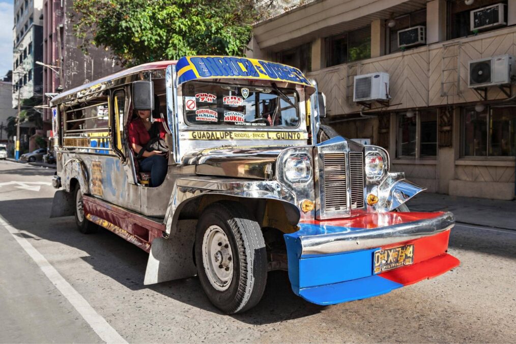 Jeepney in de Filipijnse straten