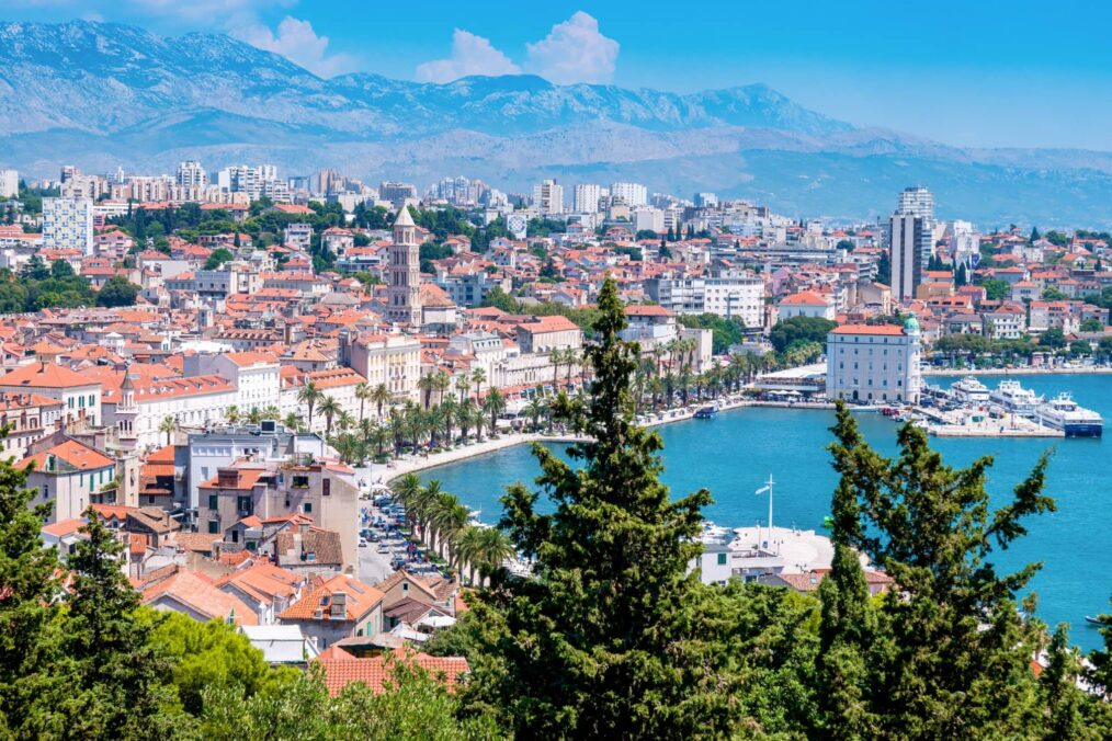 Uitzicht over de Split hotels aan de promenade
